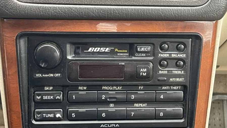 1994 Acura Legend 2nd Gen - Image 21 of 25