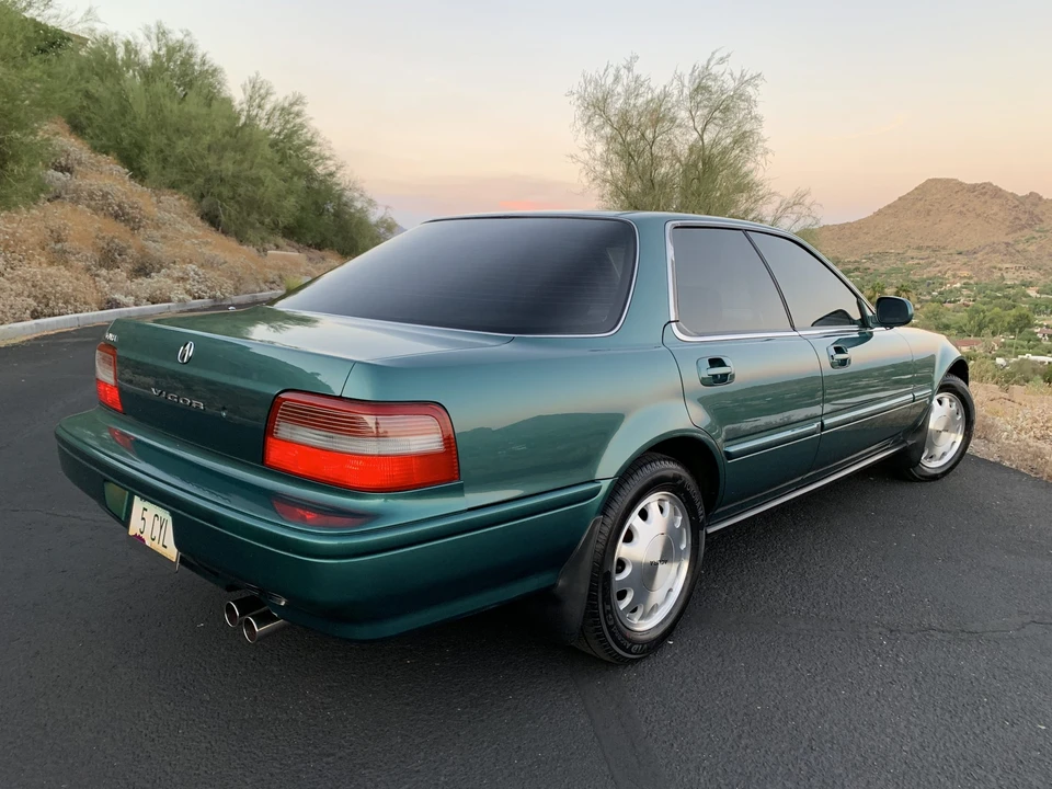 1994 Acura Vigor 3rd Gen - Image 9 of 31