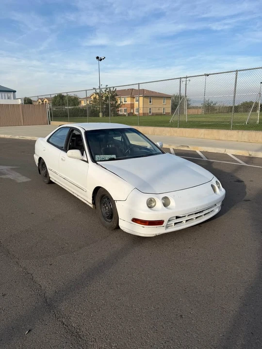 1994 Acura Integra 3rd Gen - Image 2 of 9
