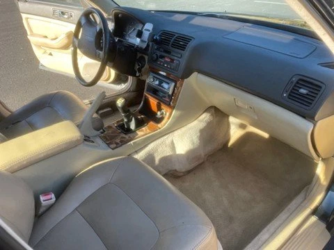 1994 Acura Legend 2nd Gen - Image 4 of 4