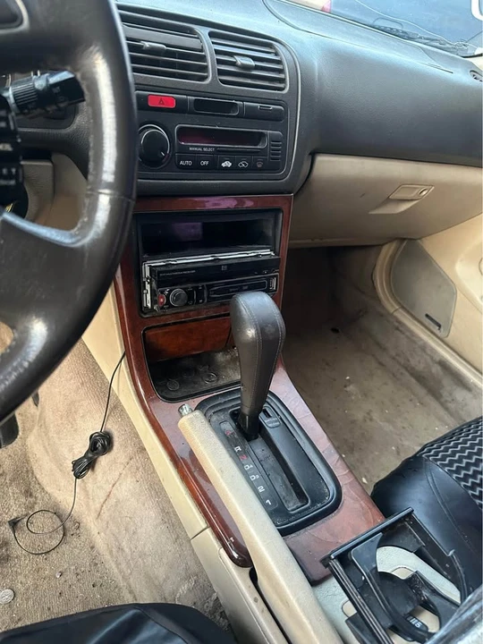 1994 Acura Legend 2nd Gen - Image 2 of 6