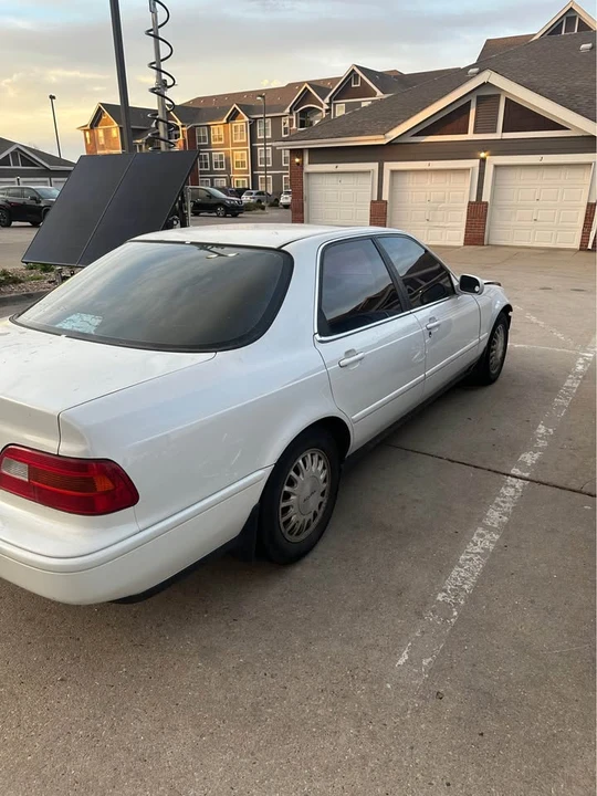 1994 Acura Legend 2nd Gen - Image 3 of 6