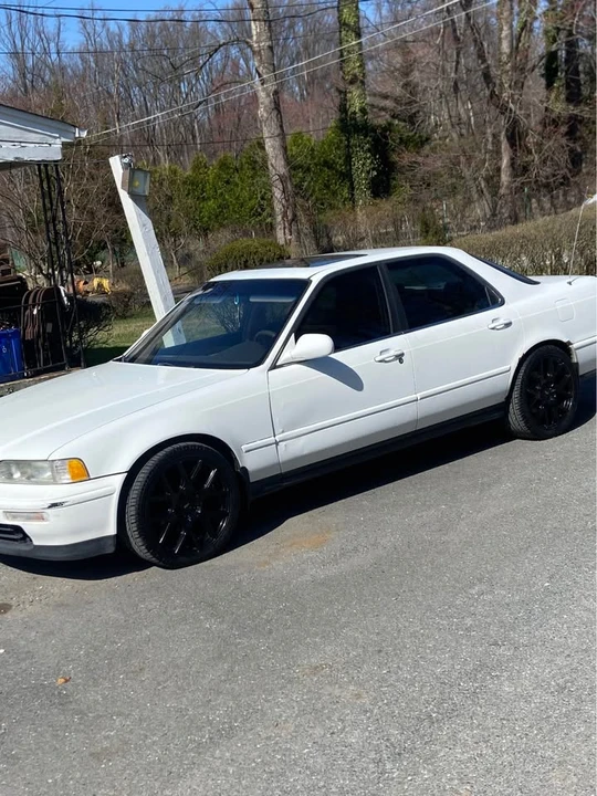 1994 Acura Legend 2nd Gen - Image 2 of 3