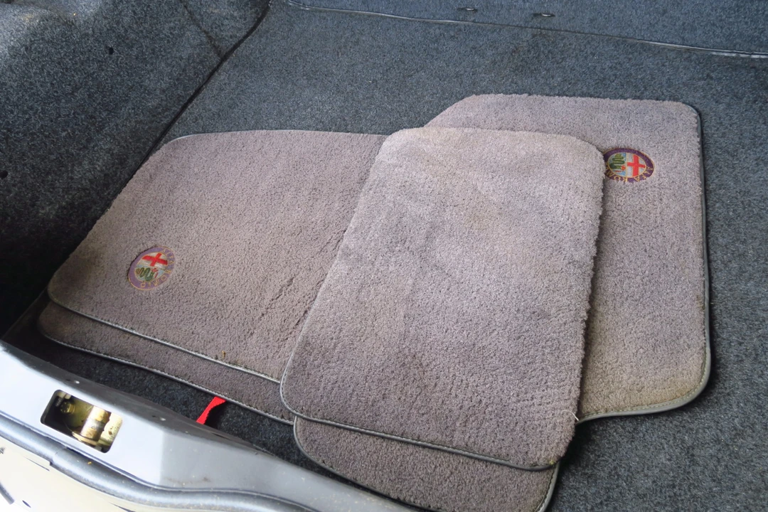 1994 Alfa Romeo 164 - Image 30 of 31