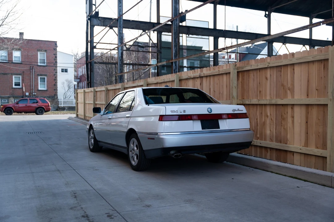 1994 Alfa Romeo 164 - Image 11 of 31