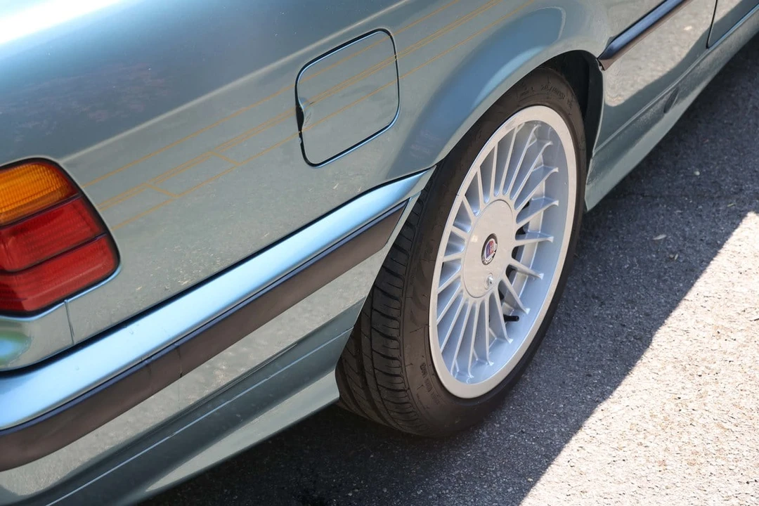 1994 BMW Alpina B3 - Image 11 of 31