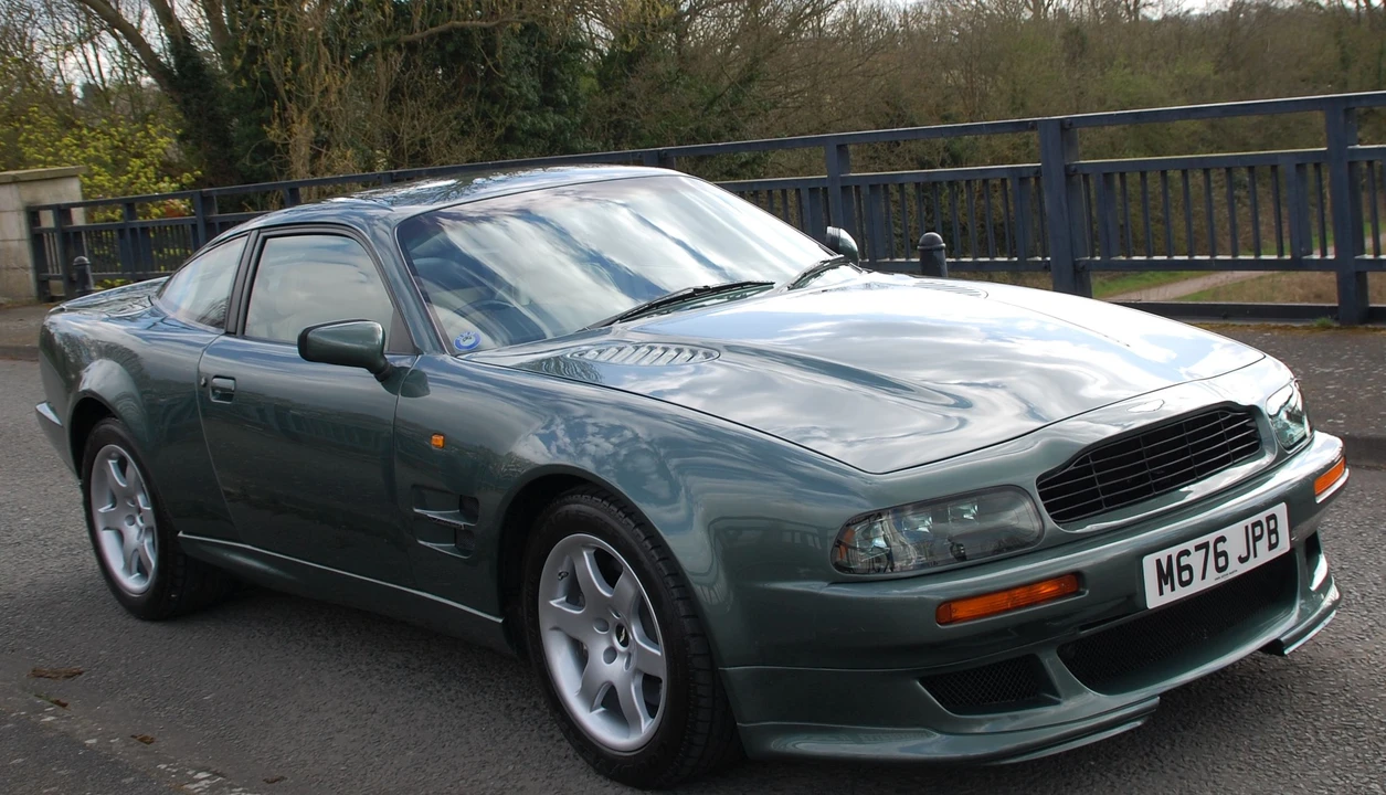 1994 Aston Martin Vantage (1993-2000) - Image 9 of 12