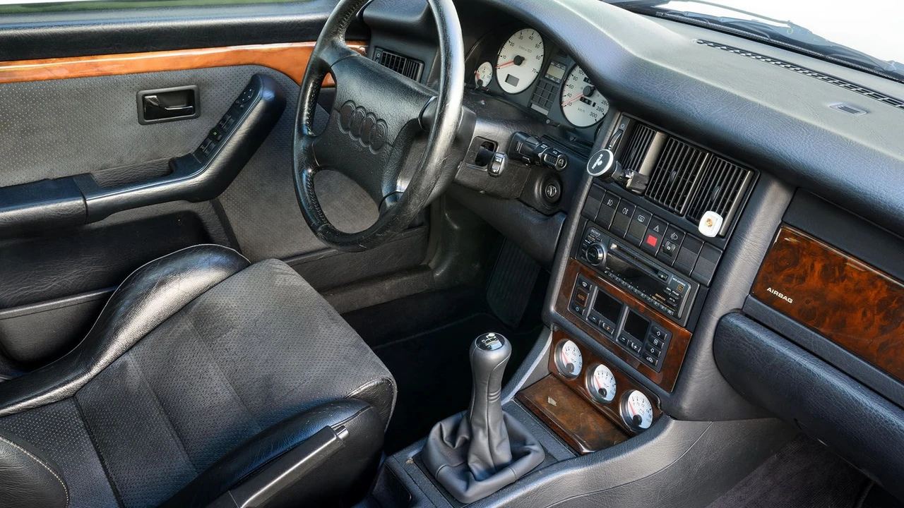 1994 Audi RS2 Avant - Image 23 of 31