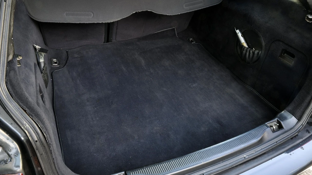 1994 Audi RS2 Avant - Image 30 of 31