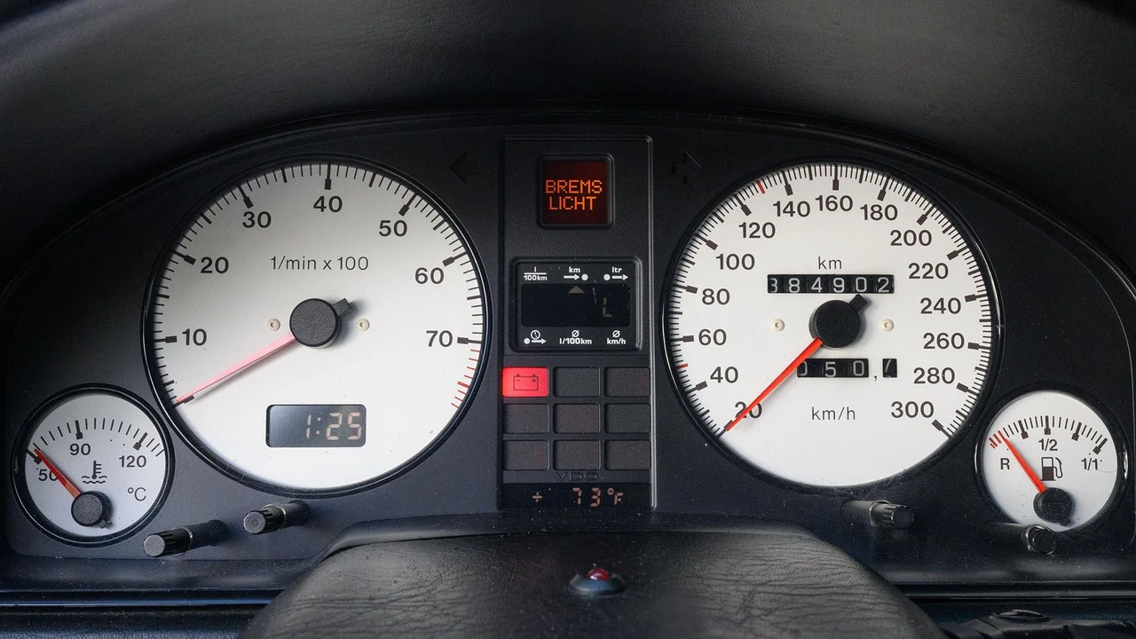 1994 Audi RS2 Avant - Image 25 of 31