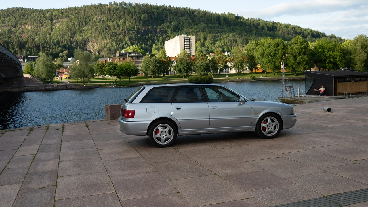 1994 Audi RS2 Avant - Image 20 of 31
