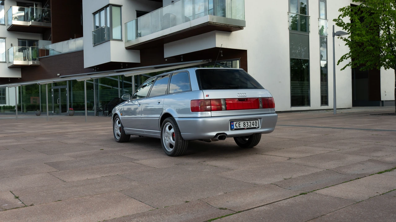 1994 Audi RS2 Avant - Image 17 of 31