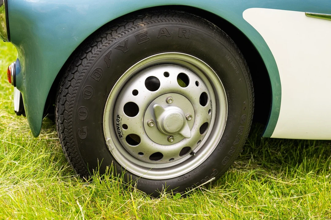 1994 Austin-Healey 100 - Image 8 of 30