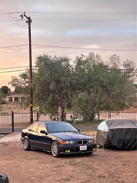 1994 BMW 3 Series 318i Sedan 4D