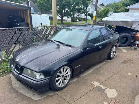 1994 BMW 3 Series 318i Sedan 4D