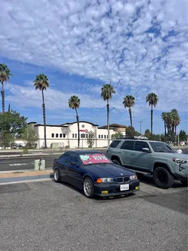 1994 BMW 3 Series 318i Sedan 4D
