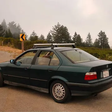 1994 BMW 3 Series · 325i Sedan 4D