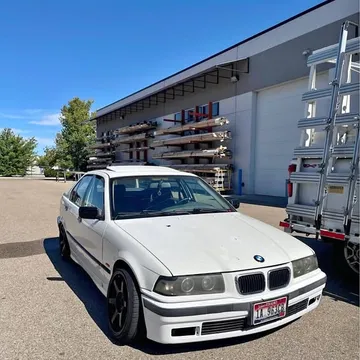 1994 BMW 3 Series 325i Sedan 4D