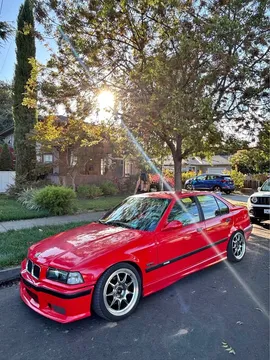 1994 BMW 3 Series 325i Sedan 4D