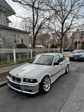 1994 BMW 318i Sedan
