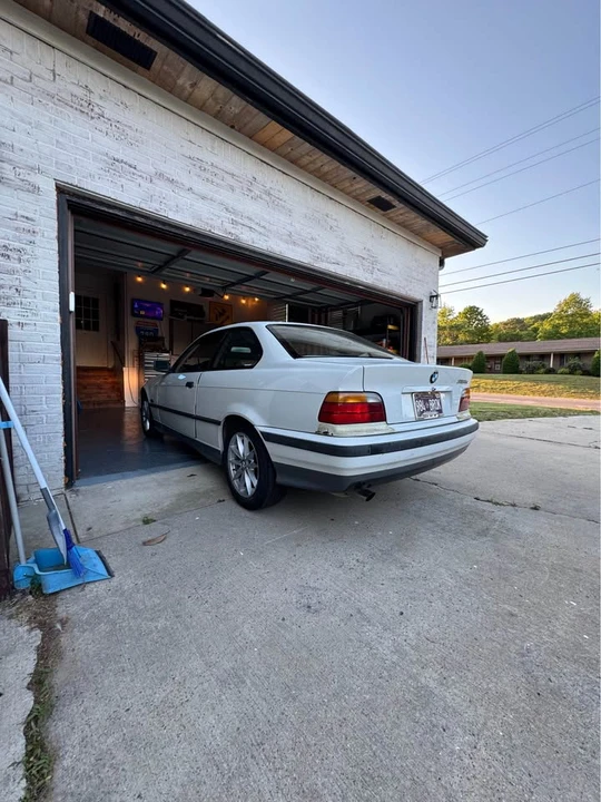 1994 BMW E36 3 Series - Image 4 of 16