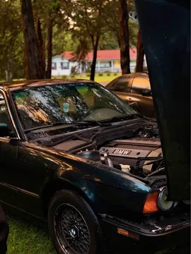 1994 BMW 5 Series 525i Sedan 4D