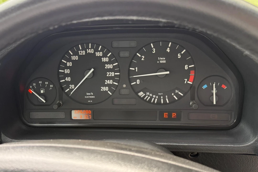 1994 BMW E34 5 Series - Image 28 of 31