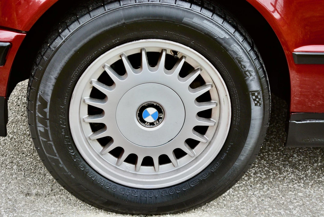 1994 BMW E34 5 Series - Image 30 of 31
