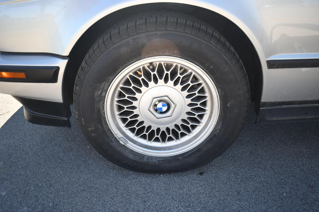 1994 BMW E34 5 Series - Image 20 of 31