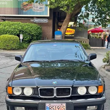 1994 BMW 740i