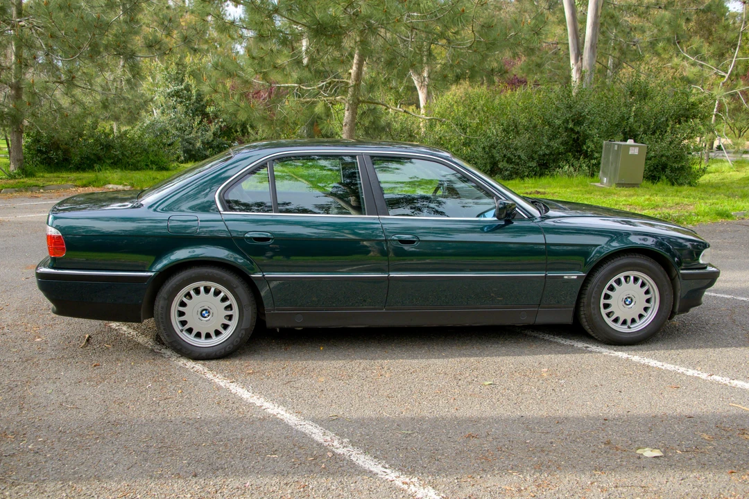 1994 BMW E32 7 Series - Image 11 of 31