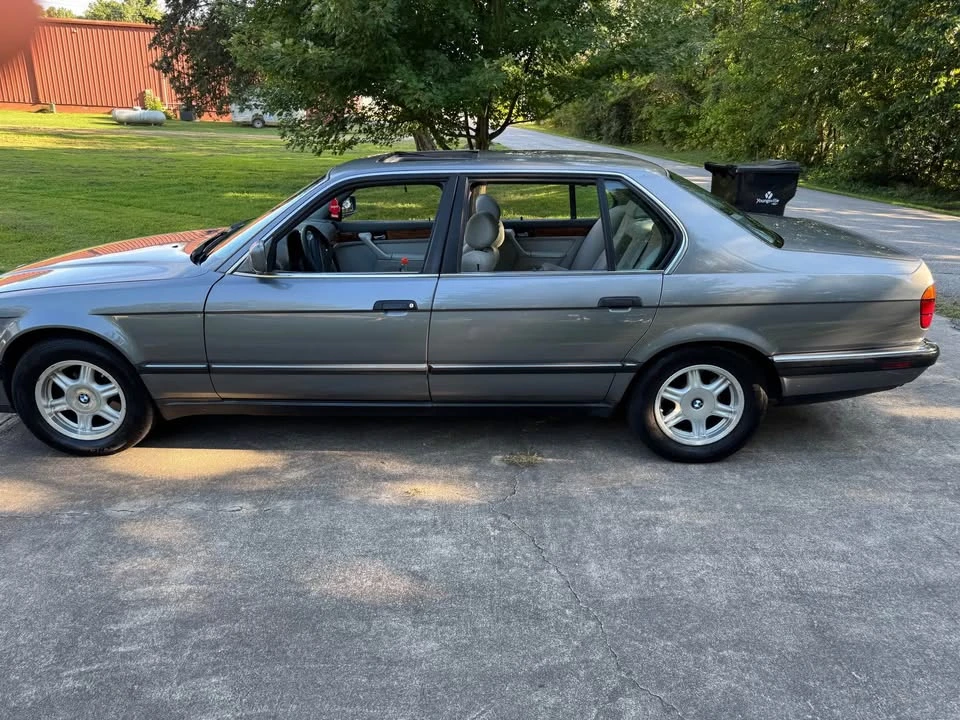 1994 BMW E32 7 Series - Image 3 of 10