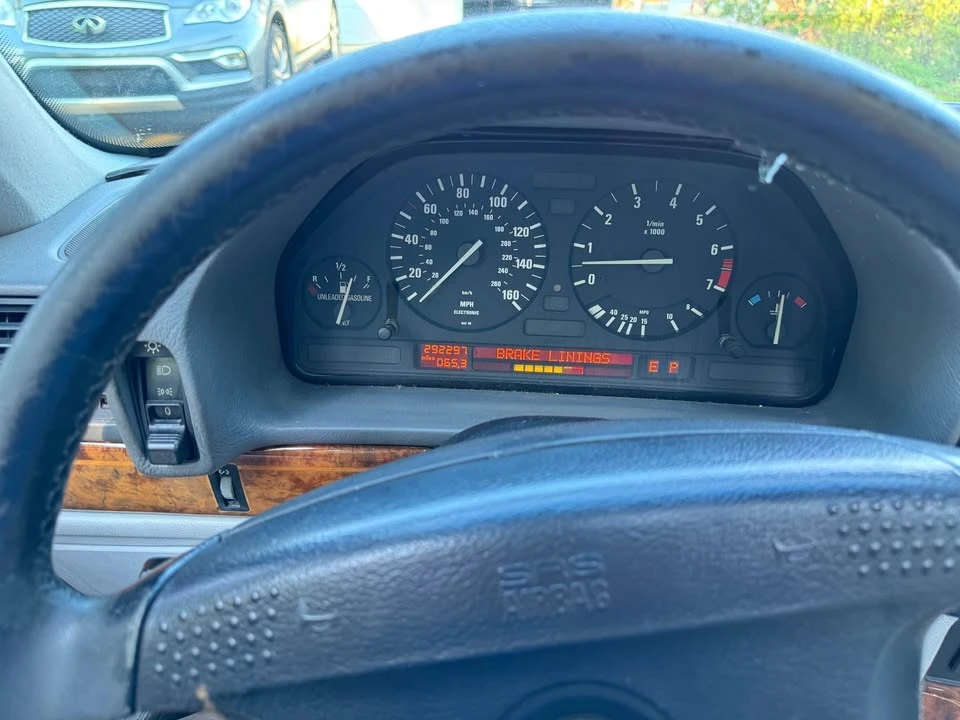 1994 BMW E32 7 Series - Image 8 of 10