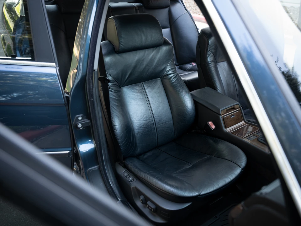 1994 BMW E38 7 Series - Image 25 of 31