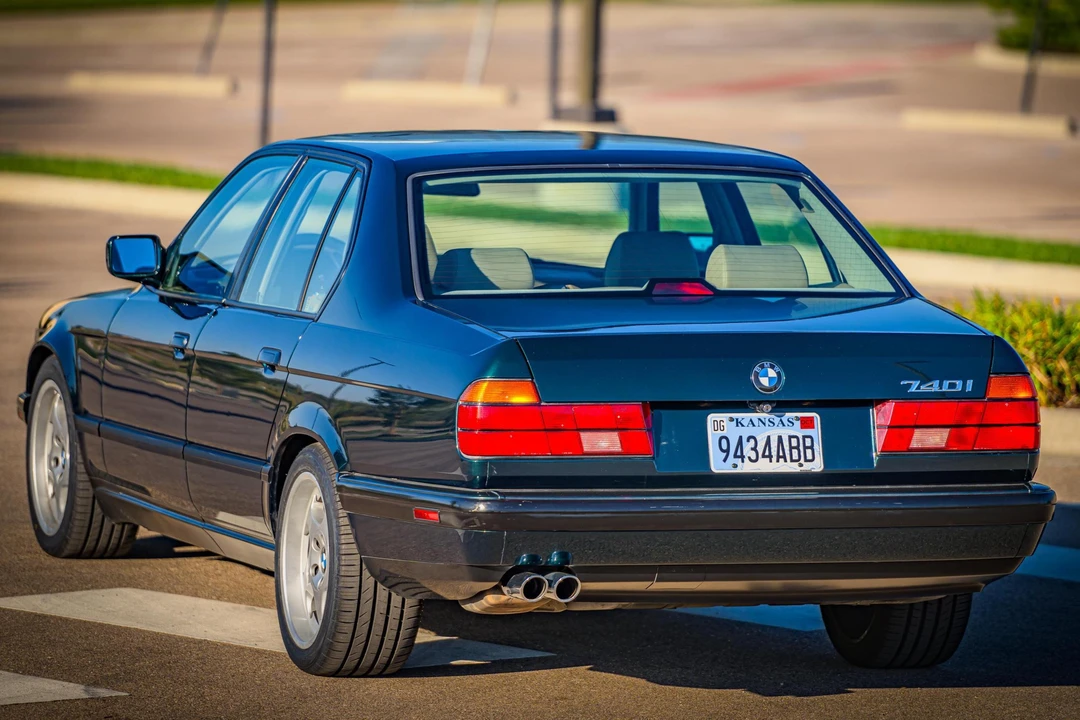 1994 BMW E32 7 Series - Image 4 of 31