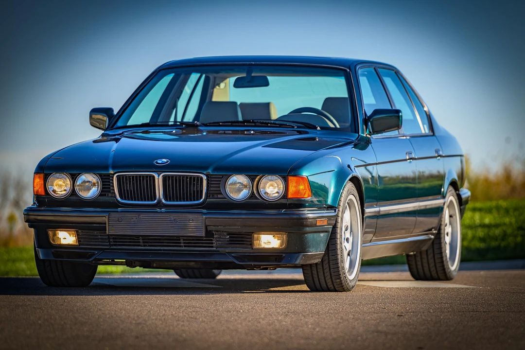 1994 BMW E32 7 Series - Image 10 of 31