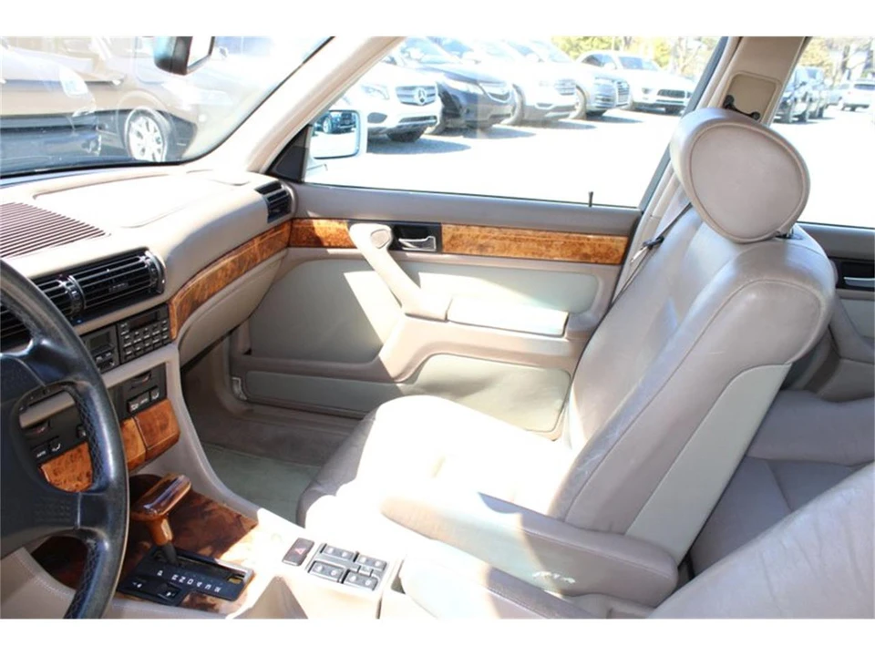 1994 BMW E32 7 Series - Image 10 of 15
