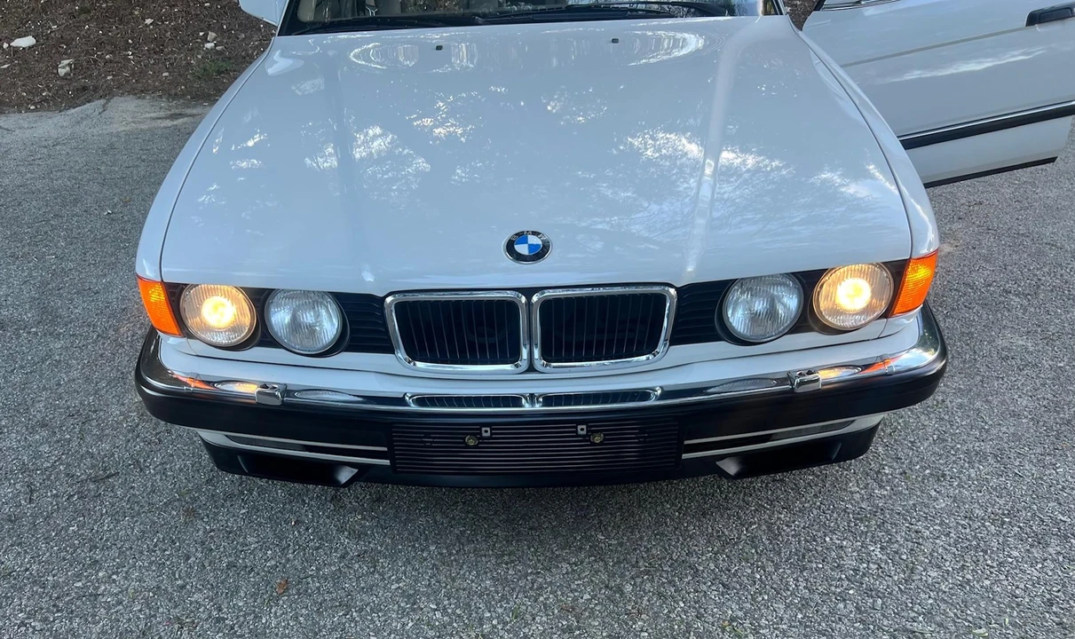 1994 BMW E32 7 Series - Image 11 of 31