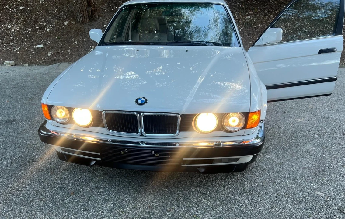 1994 BMW E32 7 Series - Image 2 of 31