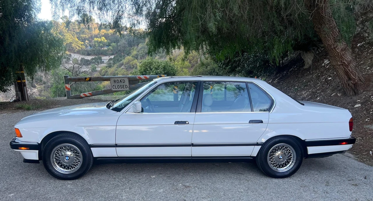1994 BMW E32 7 Series - Image 5 of 31