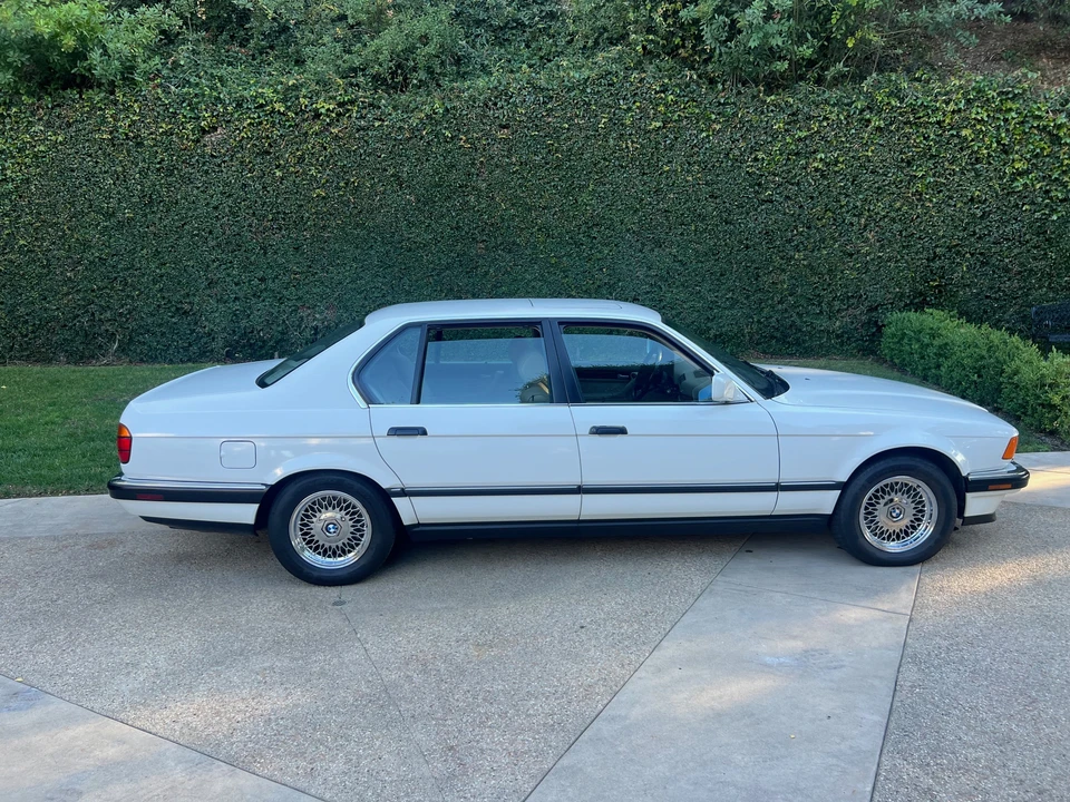 1994 BMW E32 7 Series - Image 7 of 31