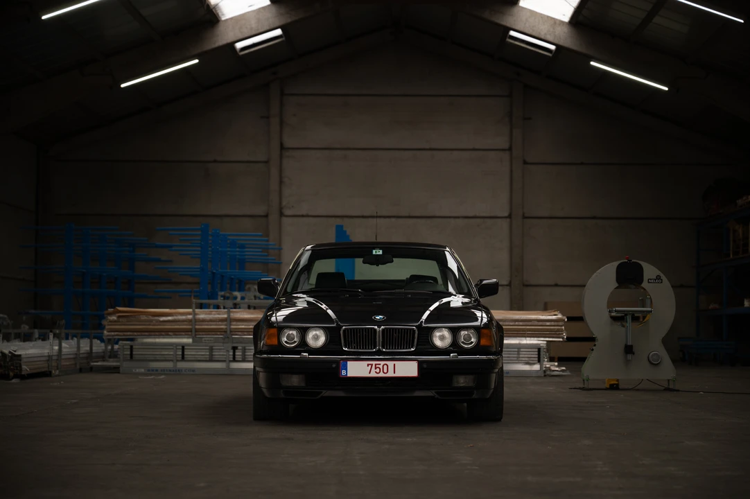 1994 BMW E32 7 Series - Image 2 of 31