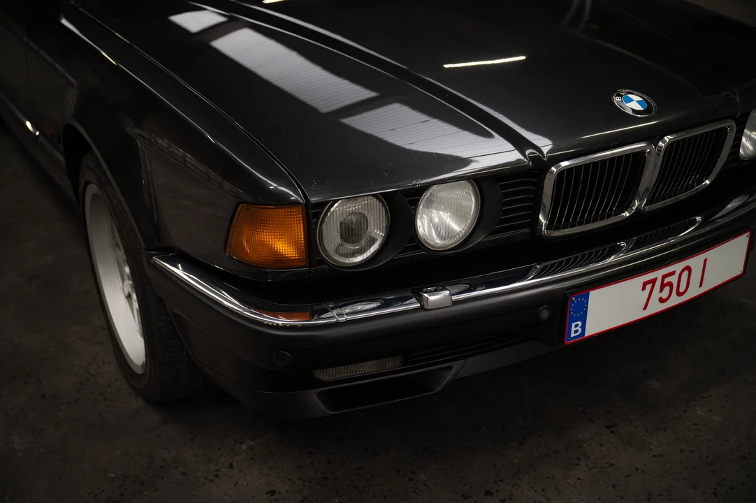 1994 BMW E32 7 Series - Image 13 of 31