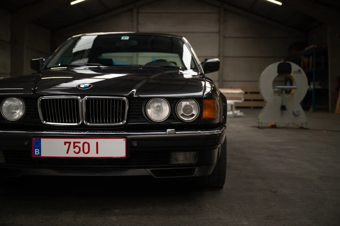 1994 BMW E32 7 Series - Image 18 of 31