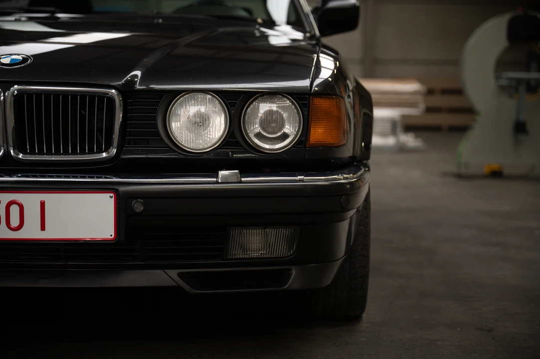 1994 BMW E32 7 Series - Image 16 of 31