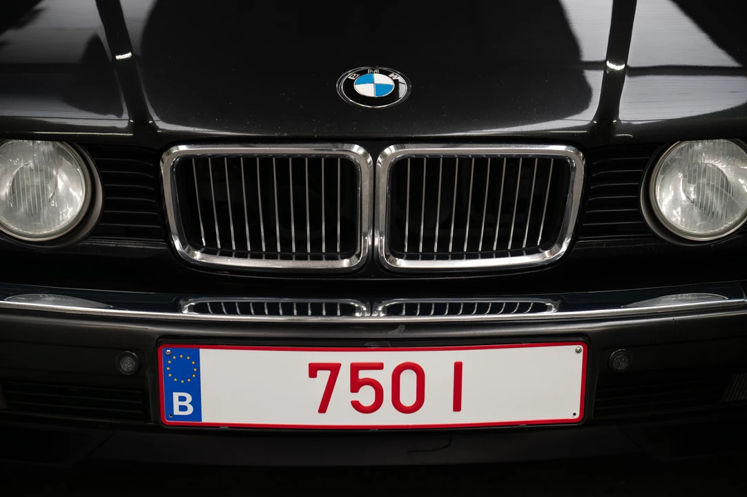 1994 BMW E32 7 Series - Image 21 of 31