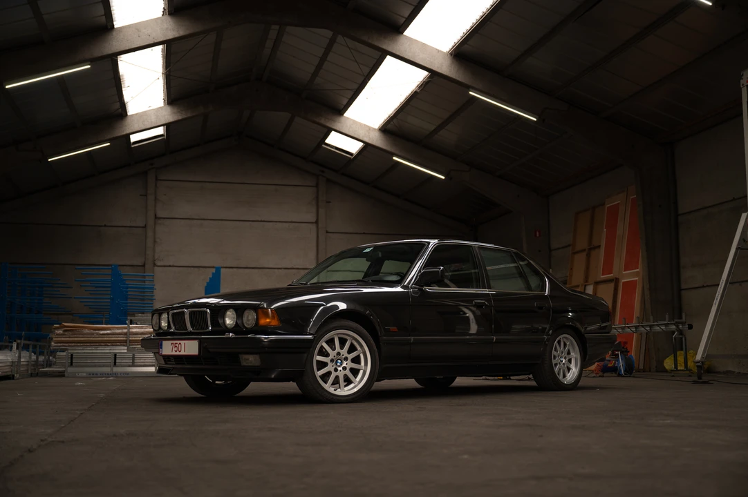1994 BMW E32 7 Series - Image 11 of 31