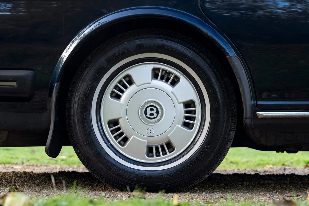 1994 Bentley Brooklands - Image 26 of 30