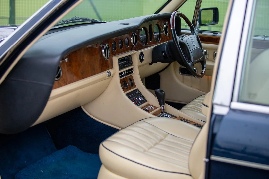 1994 Bentley Brooklands - Image 18 of 30