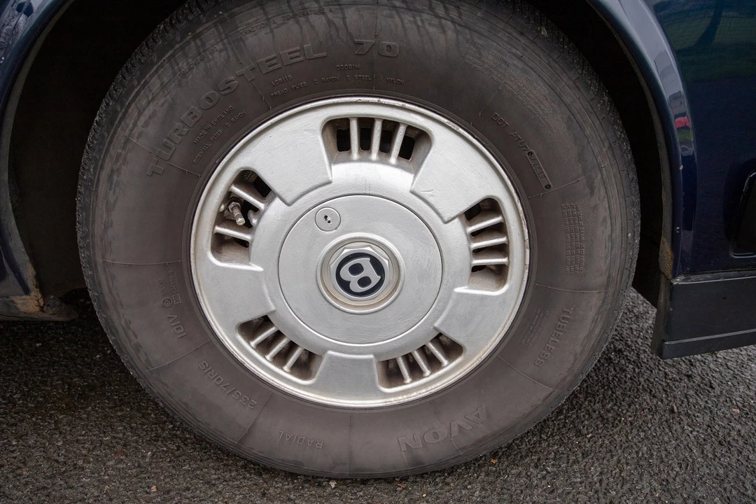 1994 Bentley Brooklands - Image 15 of 30